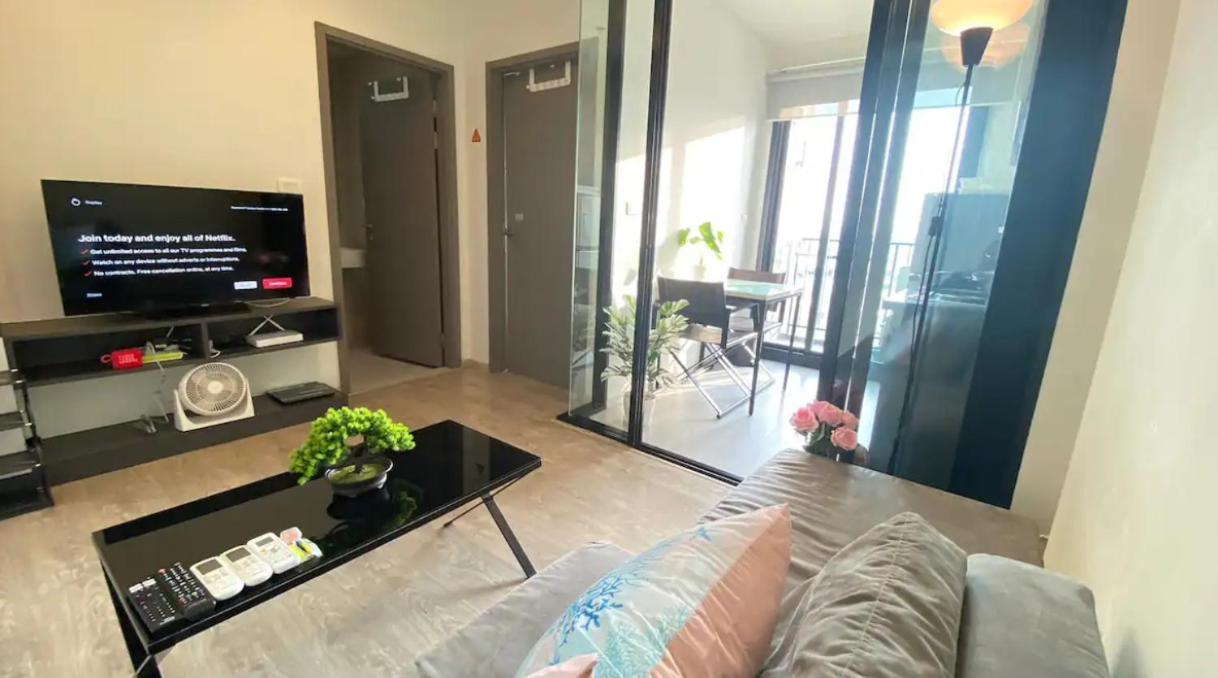 The Base Central Pattaya Quiet King-Bed With Infinity Pool & Free Netflix! ภายนอก รูปภาพ