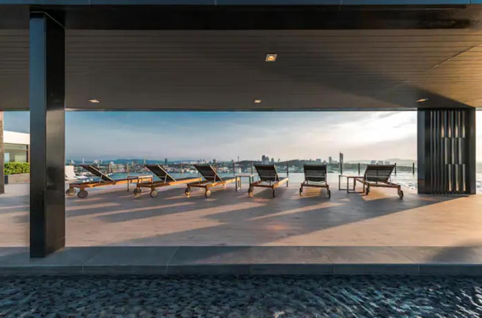 The Base Central Pattaya Quiet King-Bed With Infinity Pool & Free Netflix! ภายนอก รูปภาพ