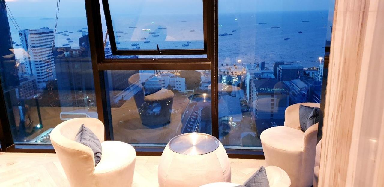 The Base Central Pattaya Quiet King-Bed With Infinity Pool & Free Netflix! ภายนอก รูปภาพ