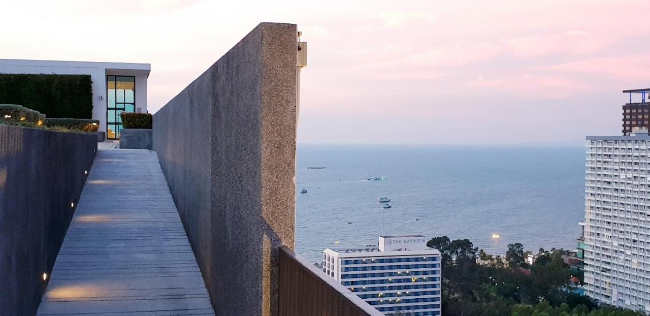 The Base Central Pattaya Quiet King-Bed With Infinity Pool & Free Netflix! ภายนอก รูปภาพ