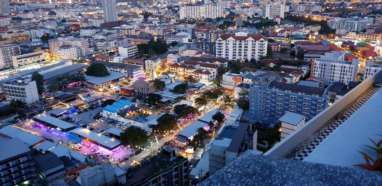 The Base Central Pattaya Quiet King-Bed With Infinity Pool & Free Netflix! ภายนอก รูปภาพ
