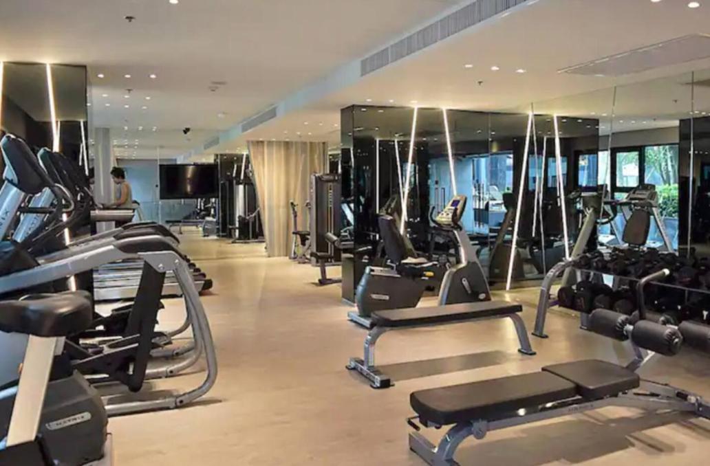The Base Central Pattaya Quiet King-Bed With Infinity Pool & Free Netflix! ภายนอก รูปภาพ